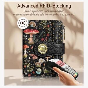 Floral RFID-Blocking Wallet Mushroom Black